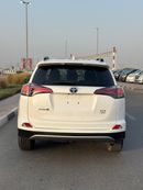 Toyota RAV4 XLE 4WD sunroof and Full Option