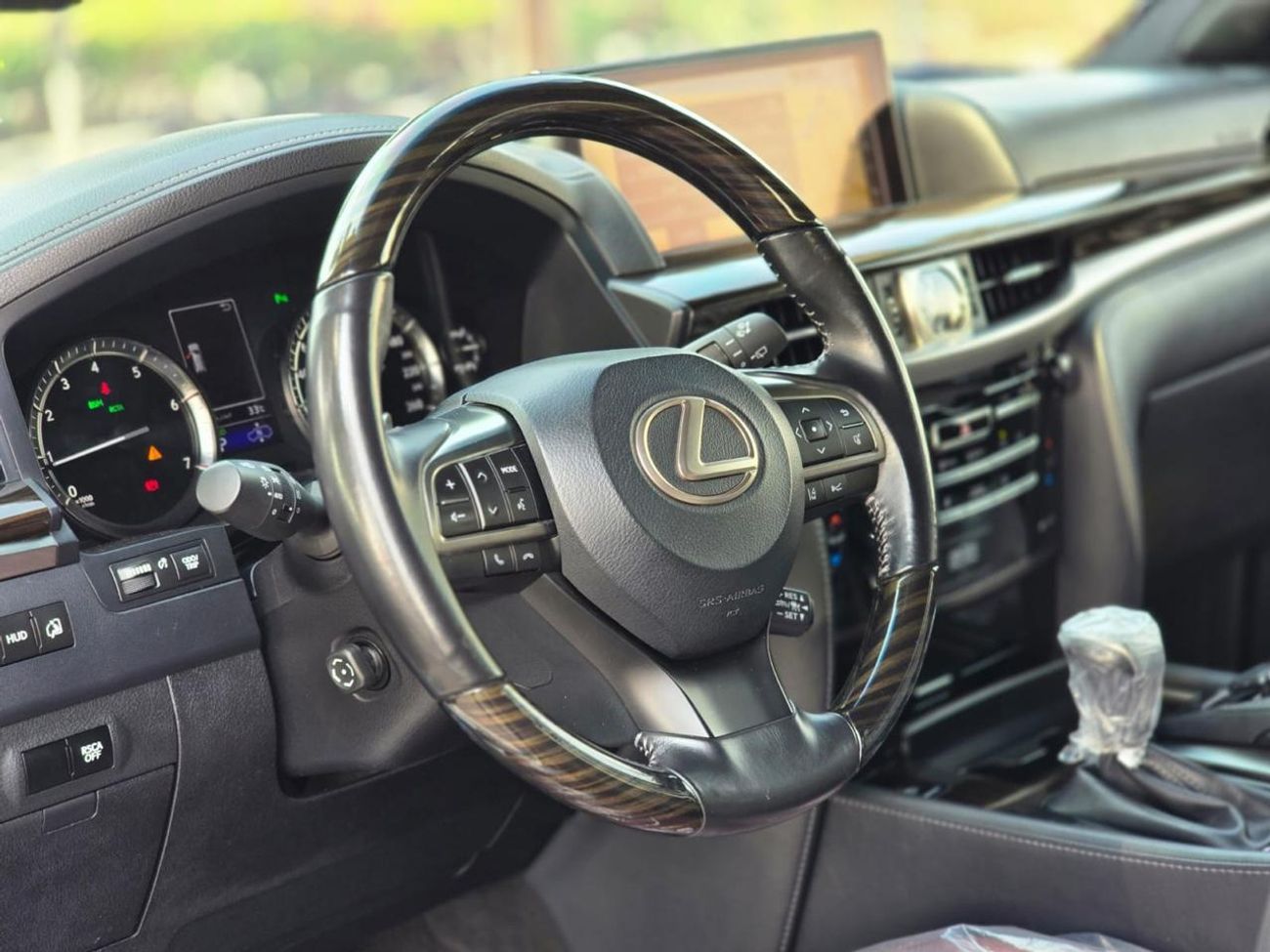 Lexus LX 570 Signature 5.7L 2020 GCC AL FUTTAIM LEXUS IN MINT CONDITION