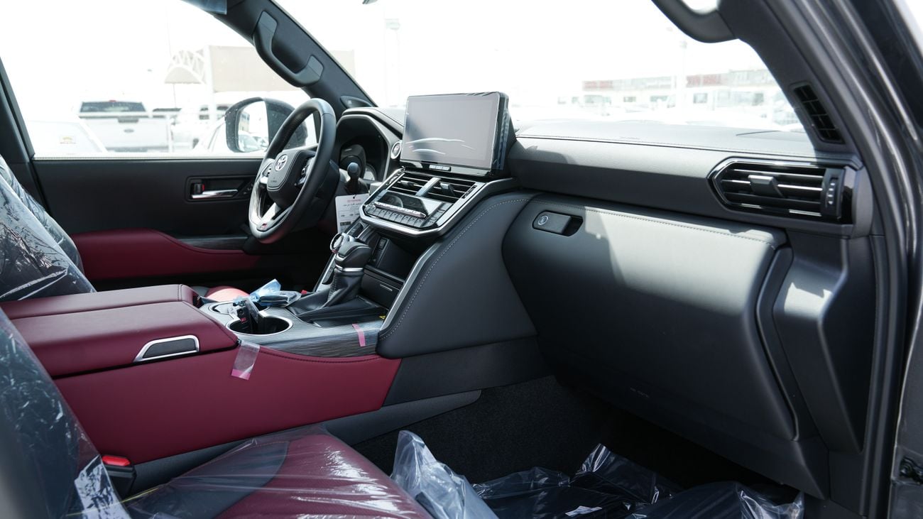 Toyota Land Cruiser GR SPORT