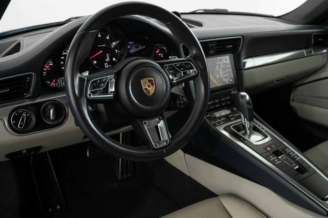 Porsche 911 Targa 4 3.4L Targa 4 3.0L