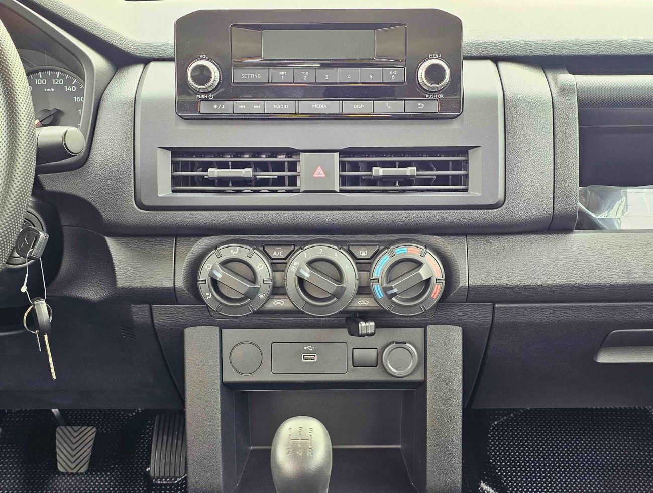 Mitsubishi L200 2.4L V4 Diesel, Quantity Available, Price Negotiable for Quantity Buyers (CODE # L2DDMB)