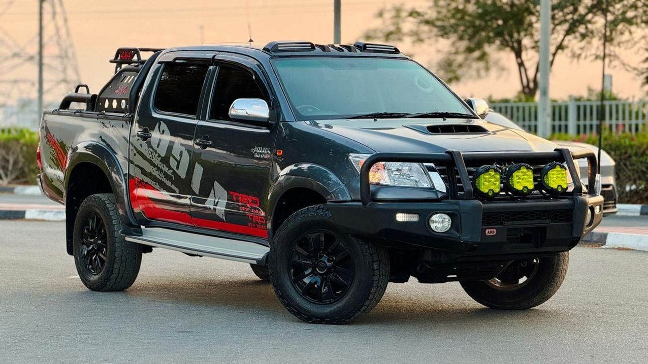 Toyota Hilux HEAVY BULL BAR & SPORTS BAR | LEATHER SEATS | 3.0L | AUTOMATIC TRANSMISSION | RHD