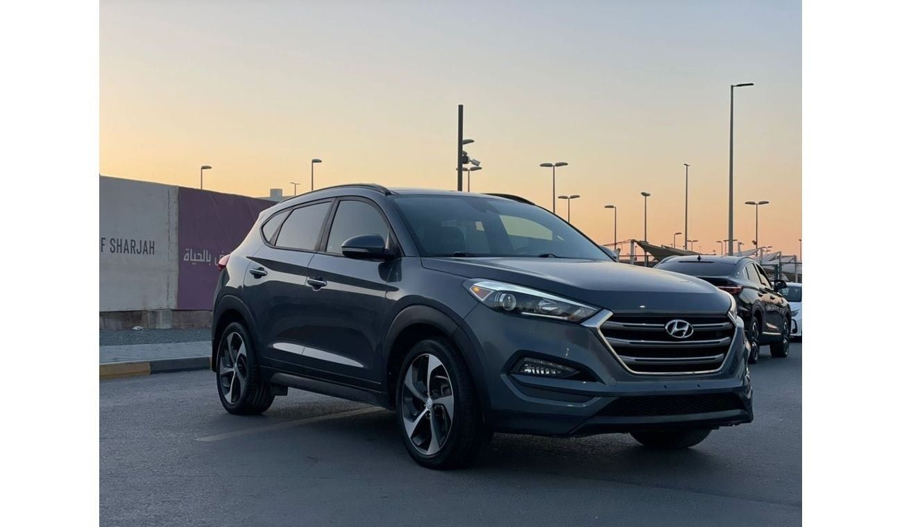 Hyundai Tucson Basic Panorama 1.6L In excellent condition and requires no expenses