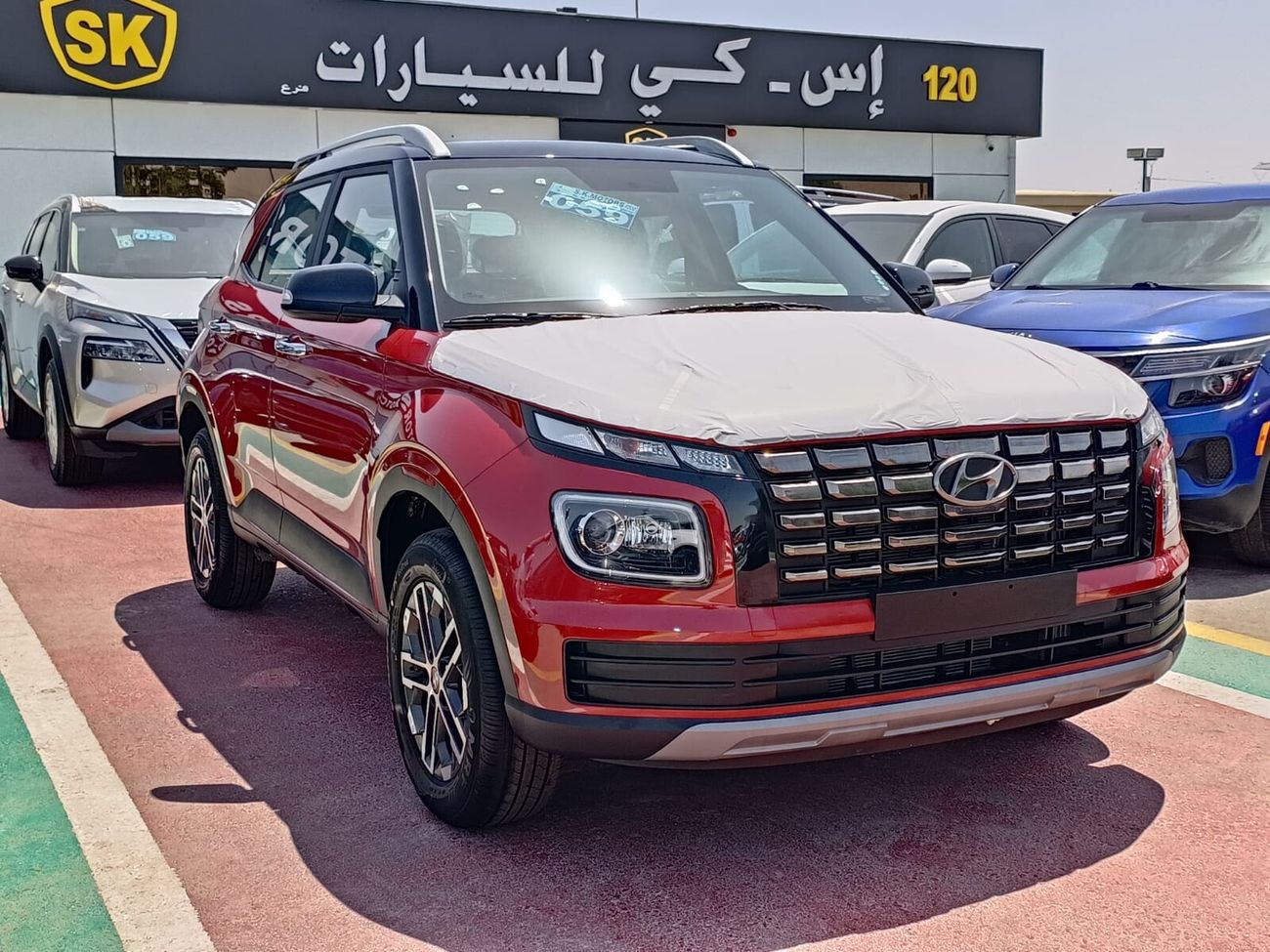 هيونداي فنيو Premier Plus Turbo/ 1.0L V4/ SUNROOF/ FULL OPTION (CODE # VEN10AF)