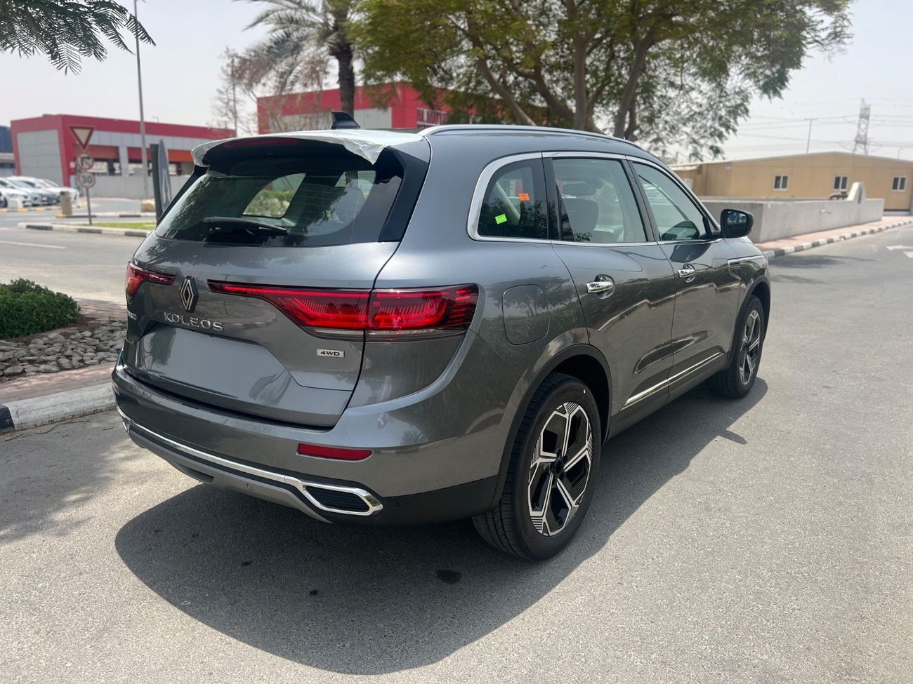 Renault Koleos 2.5L LE (4WD)