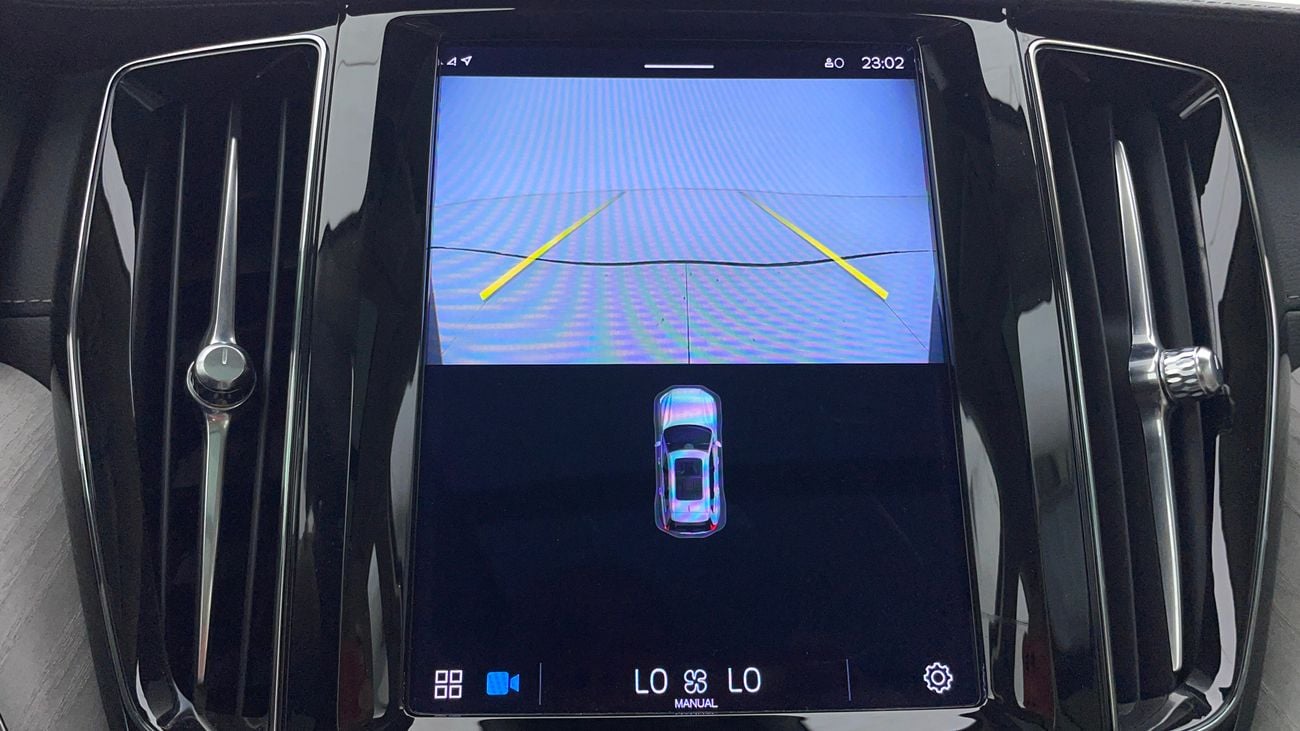 Volvo XC60 B5 ULTIMATE DARK AWD 2 | Zero Down Payment | Home Test Drive