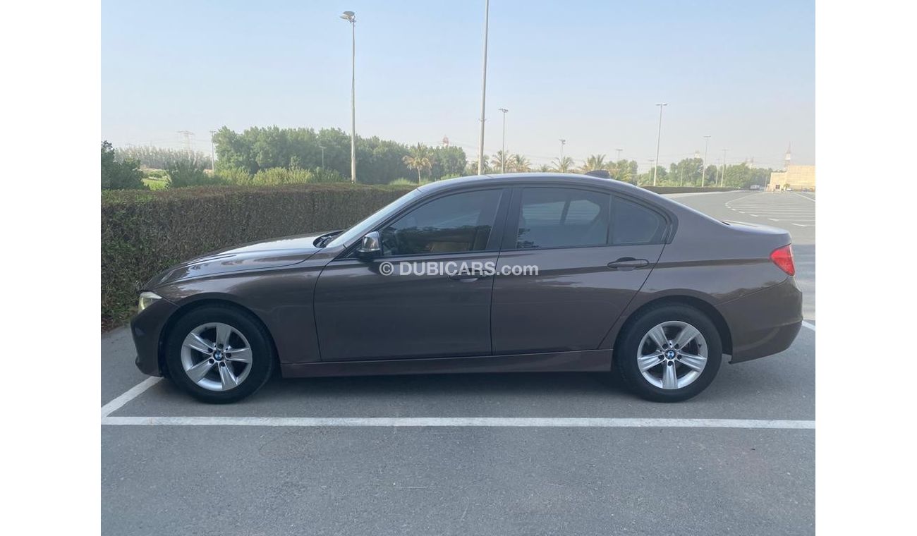 بي أم دبليو 316i اكسكلوسيف