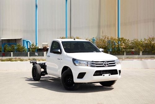 تويوتا هيلوكس تويوتا هايلكس 4X2 2.7 شاسي كاب 2023 - أبيض سوبر من الداخل أحمر