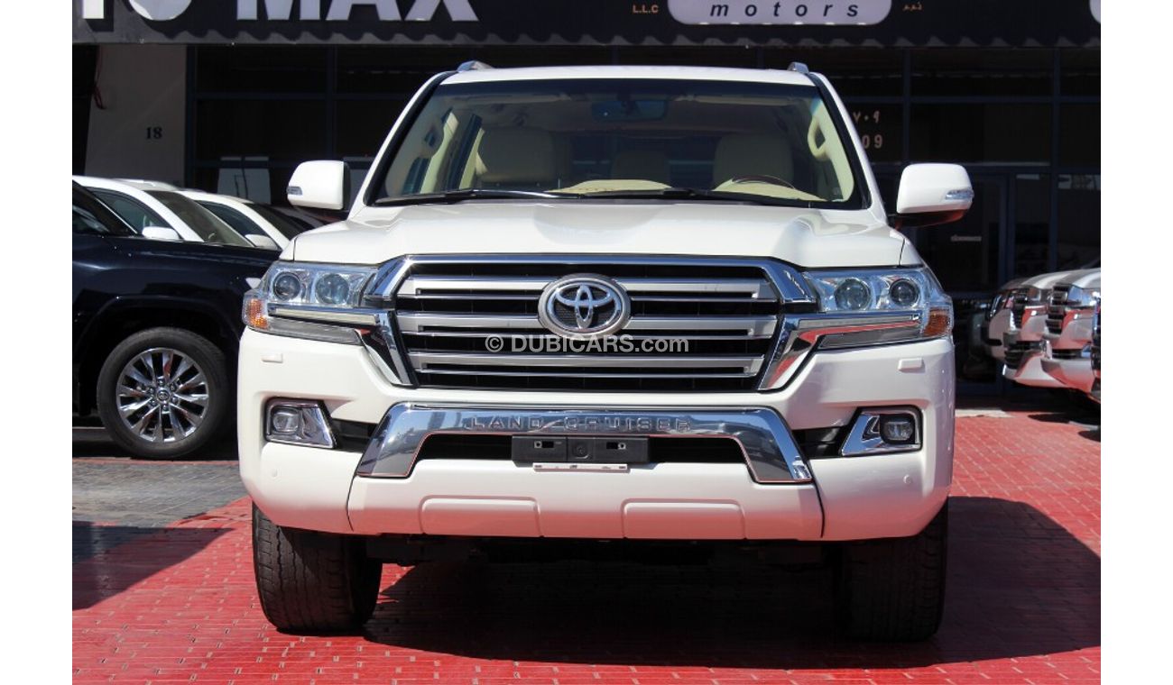 Toyota Land Cruiser (2017) GXR V8 5.7, GCC