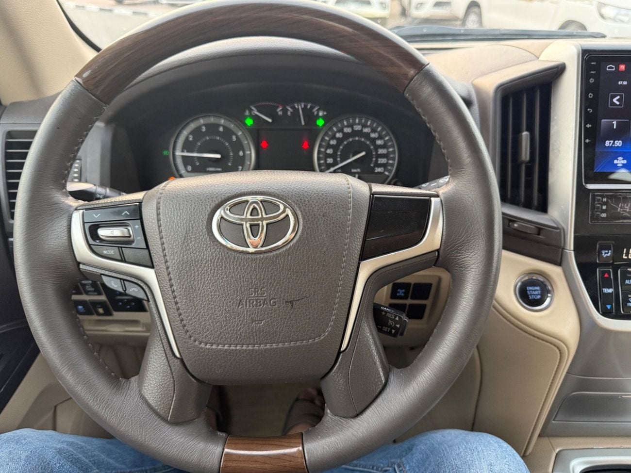 Toyota Land Cruiser SAFARI 2019 LAND CRUISER GXR V6/4.0 FACELIFTED 2025 EXCELLENT CONDITION GCC