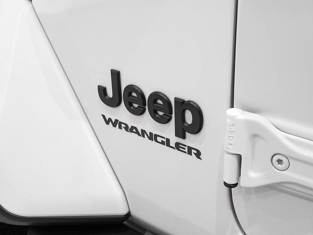 جيب رانجلر Unlimited Sahara 2.0L A/T