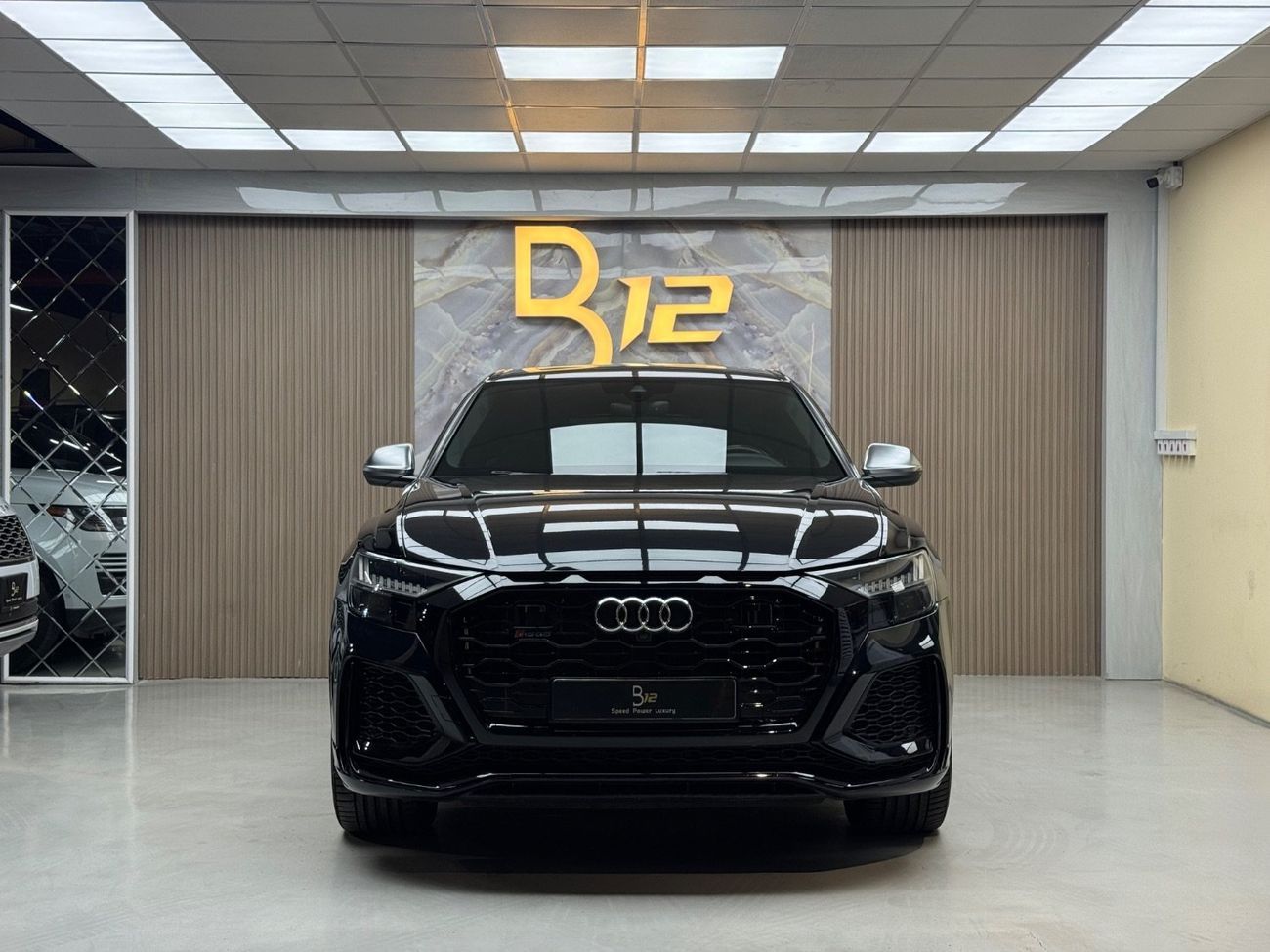 أودي RSQ8 quattro 4.0L