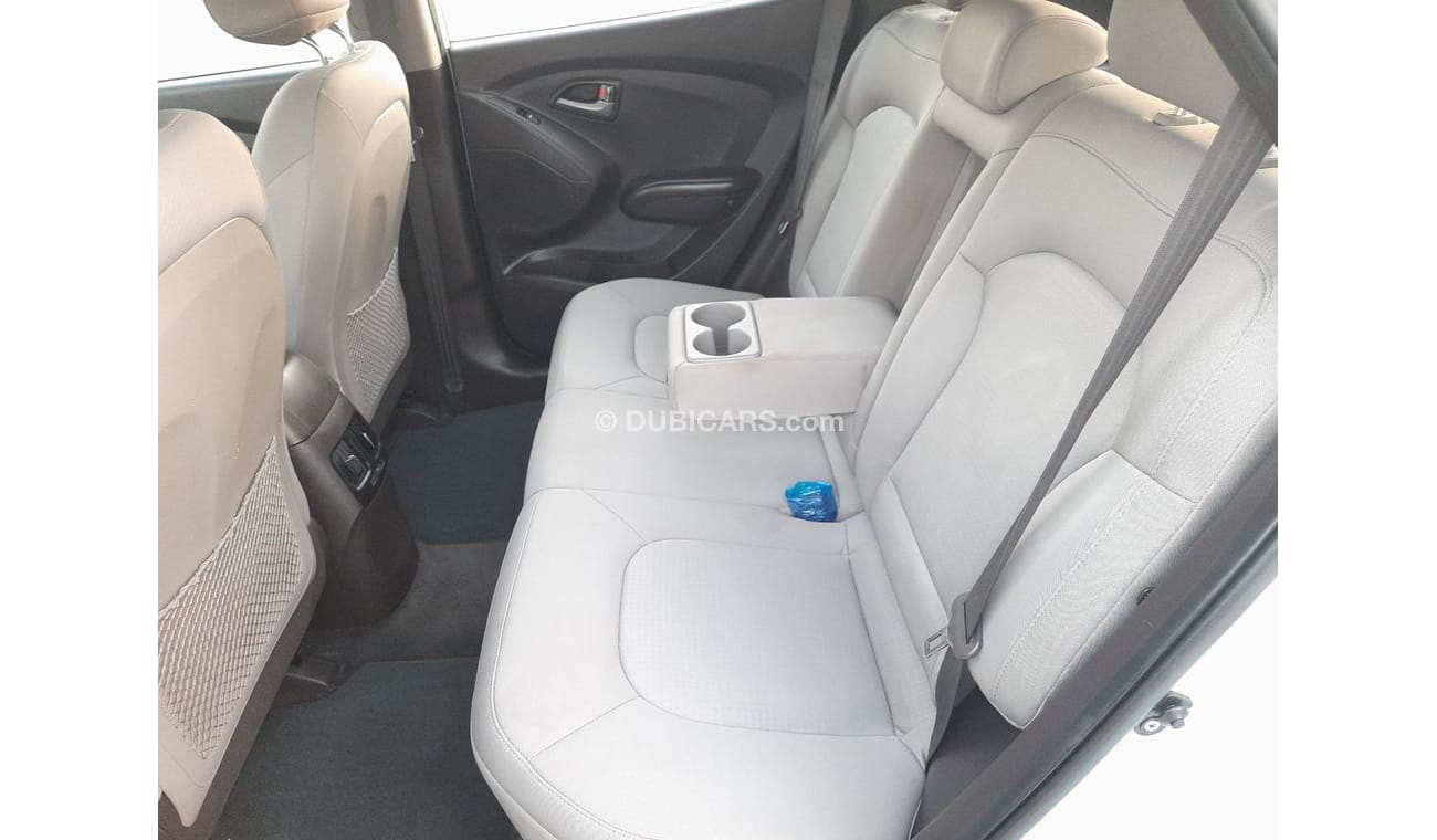 هيونداي توسون هيونداي توسان 2014  خليجية بانوراما بحالة ممتازة للبيع