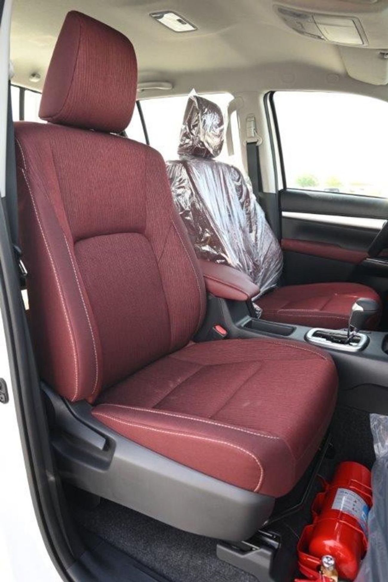 تويوتا هيلوكس 2025 MODEL TOYOTA HILUX DOUBLE CAB PICKUP SR5 2.7L PETROL 4WD 5-SEATER AUTOMATIC TRANSMISSION - EURO