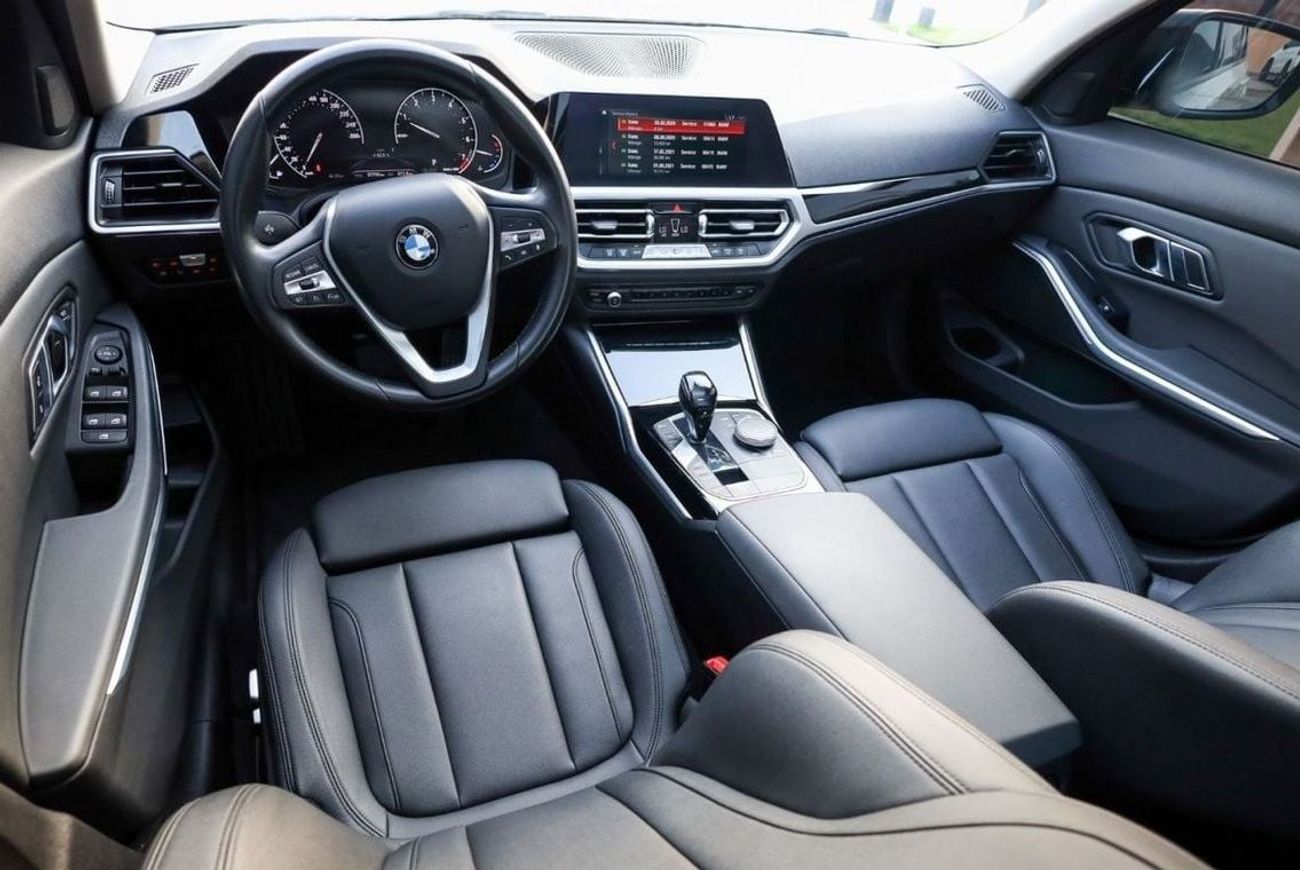 بي أم دبليو 320 اكسكلوسيف