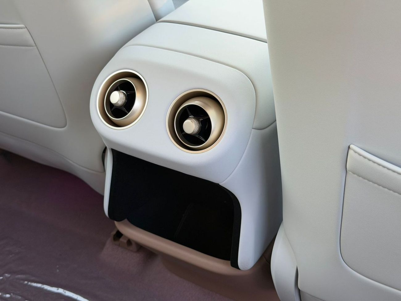 أفاتر 07 REEV Max Edition