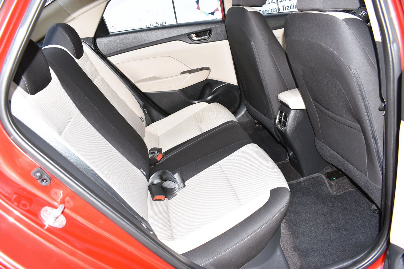 Hyundai Accent AED 639 PM | 1.6L GL GCC DEALER WARRANTY