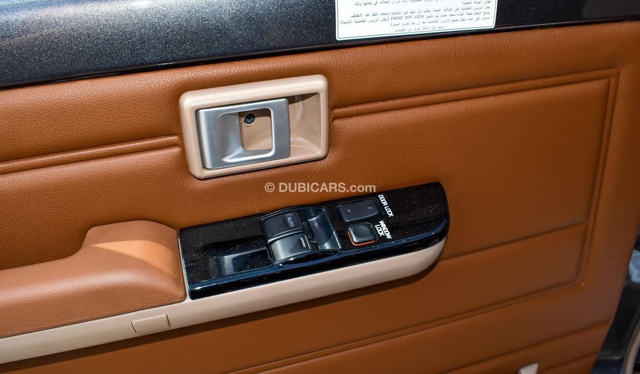 تويوتا لاند كروزر 70 VX 4.0 L V6