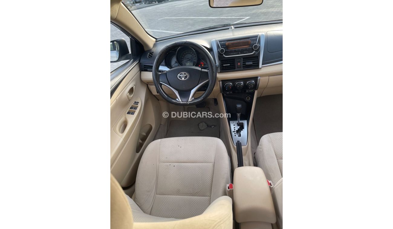 تويوتا يارس Toyota Yaris (GCC SPEC) - 2016- VERY GOOD CONDITION