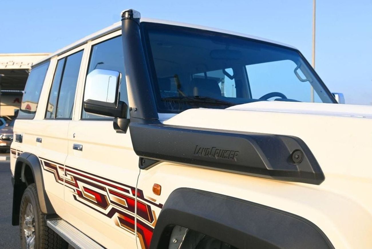 تويوتا لاند كروزر 70 TOYOTA  LC76 HARDTOP 5 DOOR 4.0L PETROL 2024