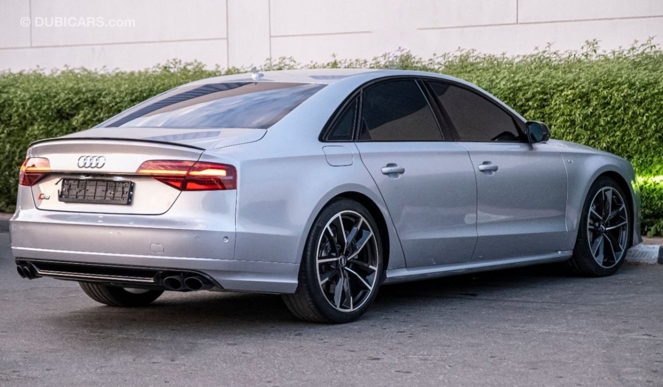 Audi S8