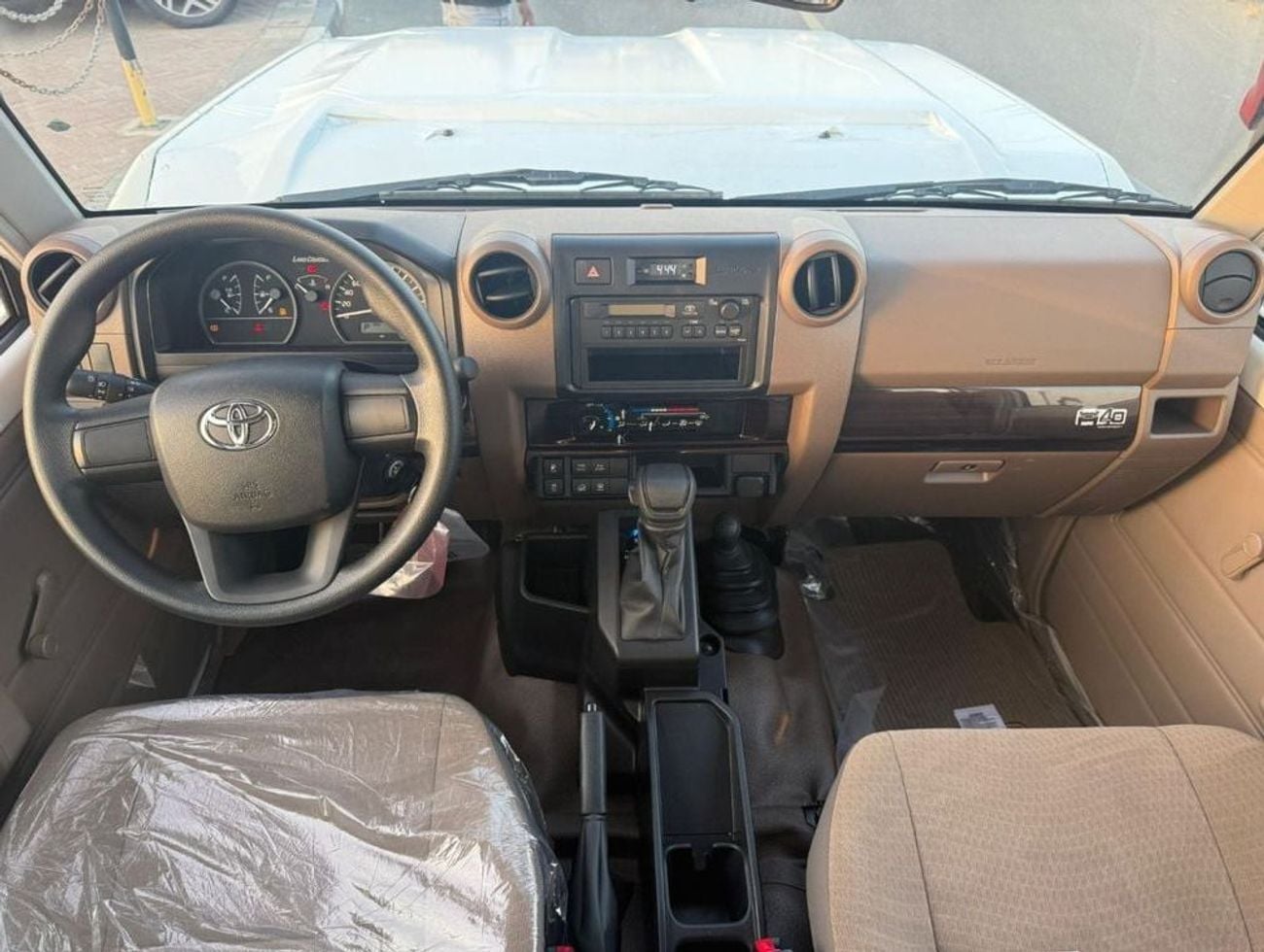 Toyota Land Cruiser 70 LC76 LX EXPORT ONLY - LC 78- 2.8L - DIESEL - AUTOMATIC
