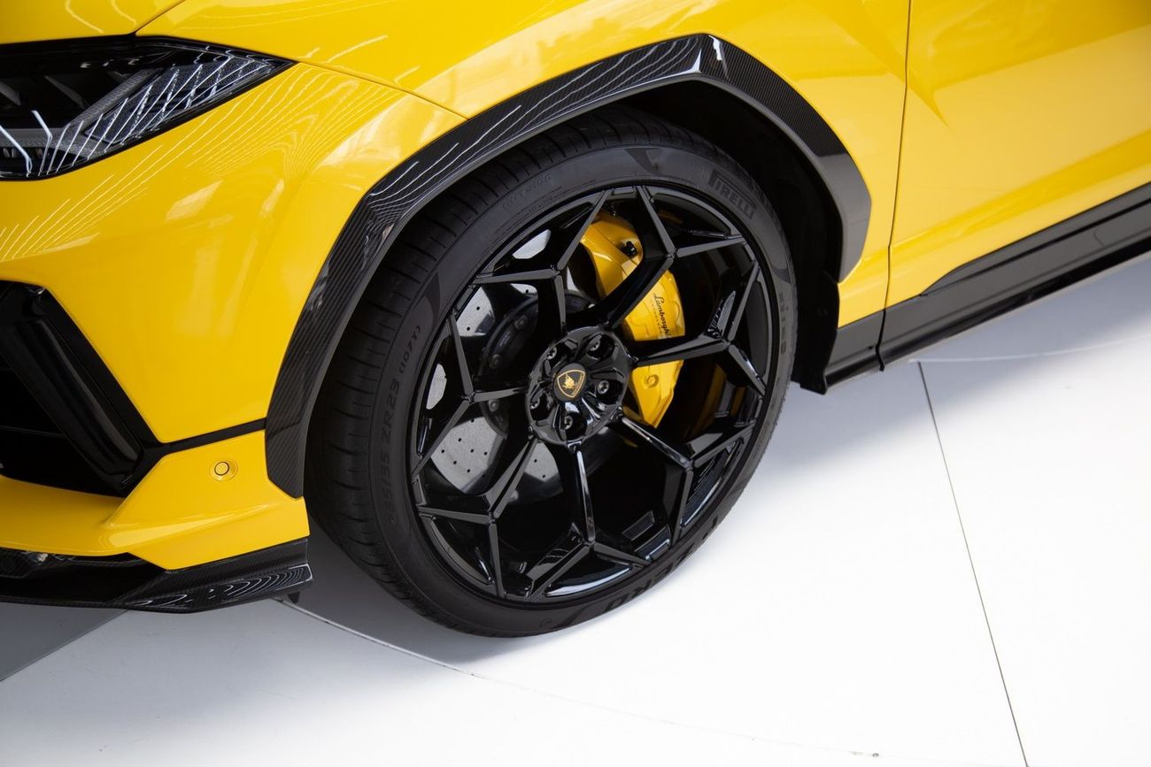 لامبورغيني اوروس PERFORMANTE