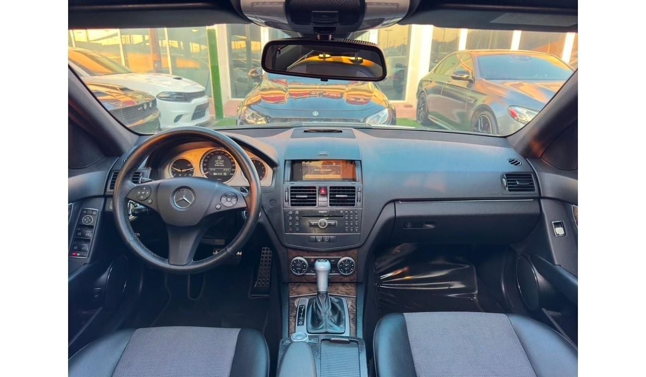 Mercedes-Benz C 200 MERCEDES BENZ C200 GCC 2008 FULL OPTION PERFECT CONDITION