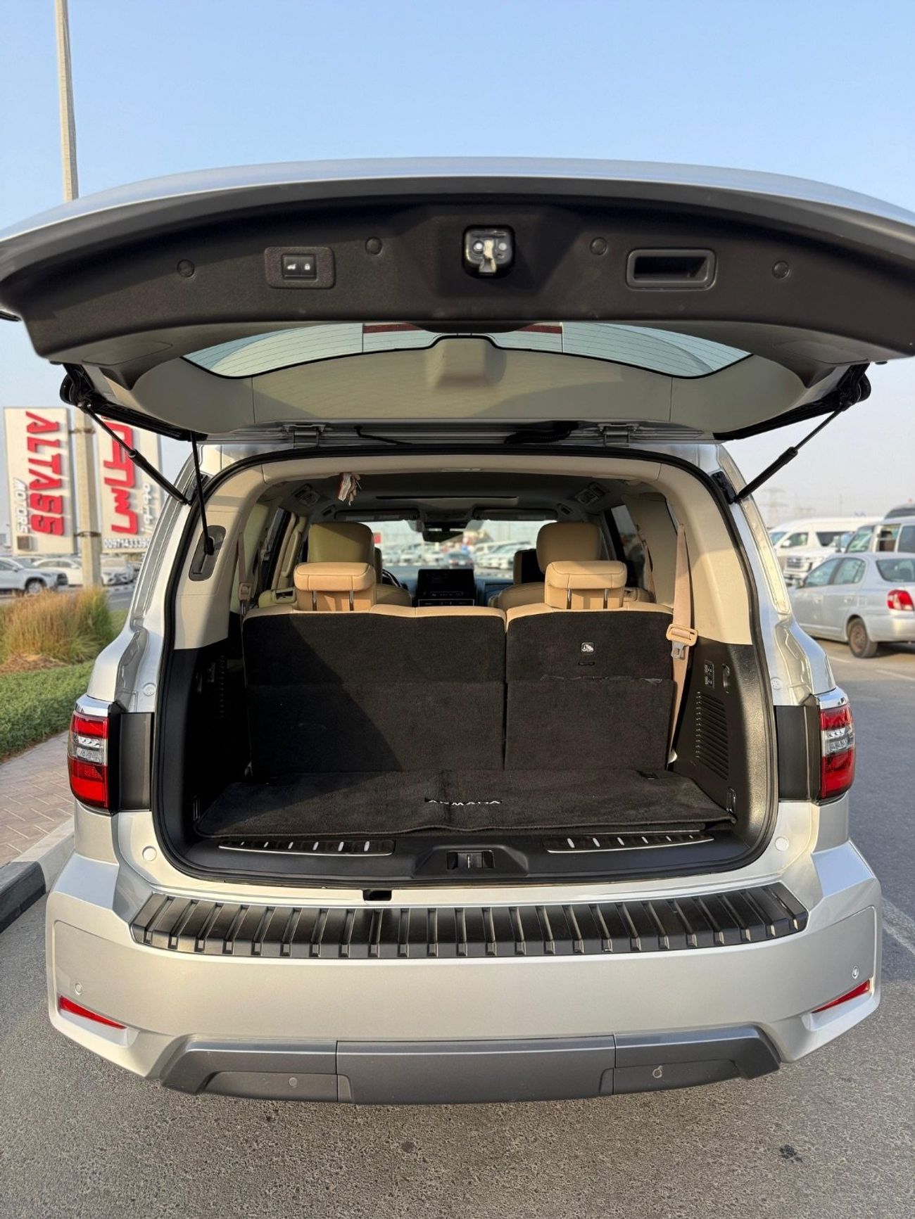 Nissan Armada Platinum Full Option