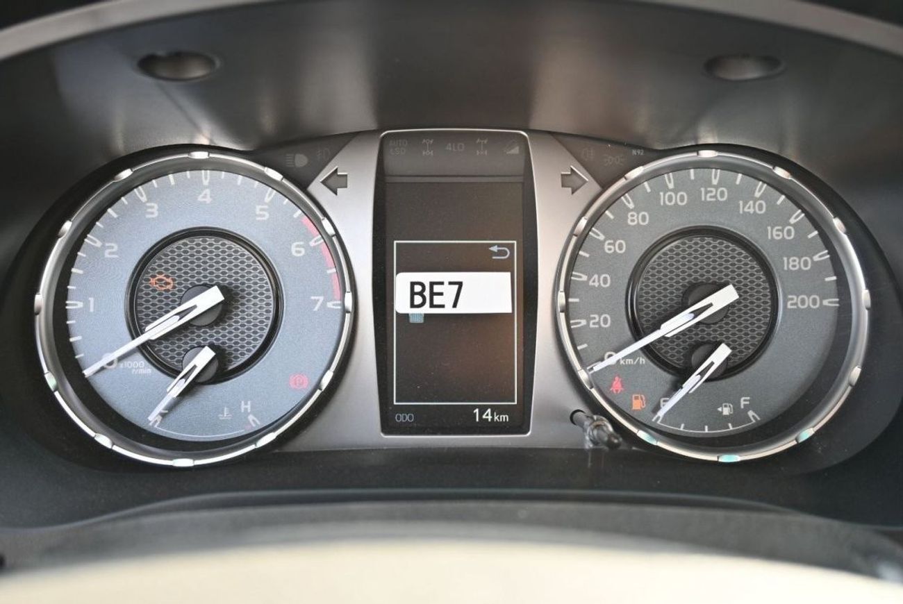 تويوتا هيلوكس تويوتا هيلوكس GLX 2.7L بنزين ، بيك أب ، دفع رباعي ، بابين ، ناقل حركة يدوي ، كابينة واحدة ، مفتاح تش