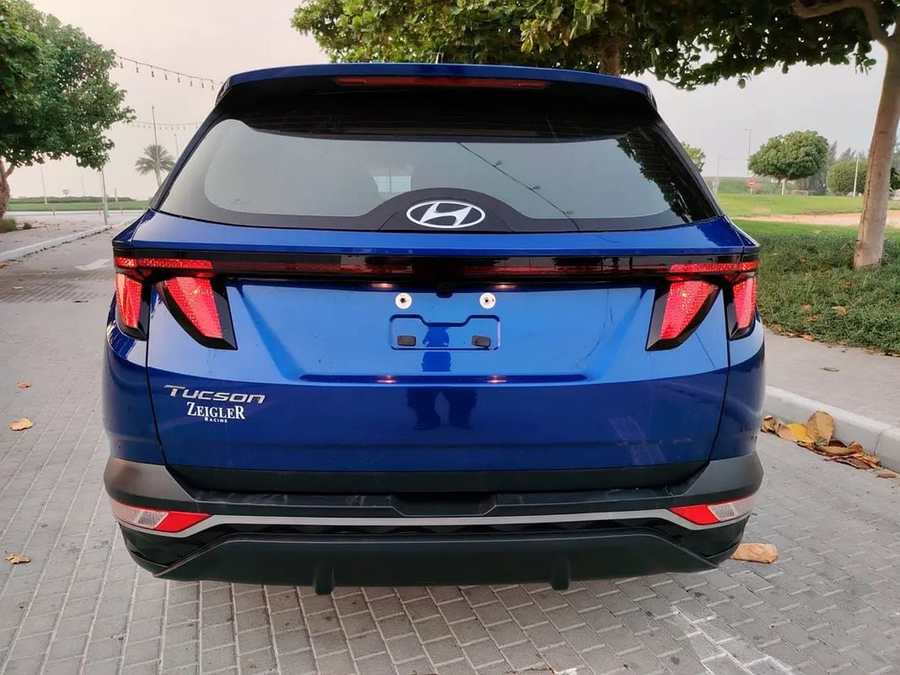 Hyundai Tucson US specs Clean Title With Original Paint Mid Option With Very Low KM