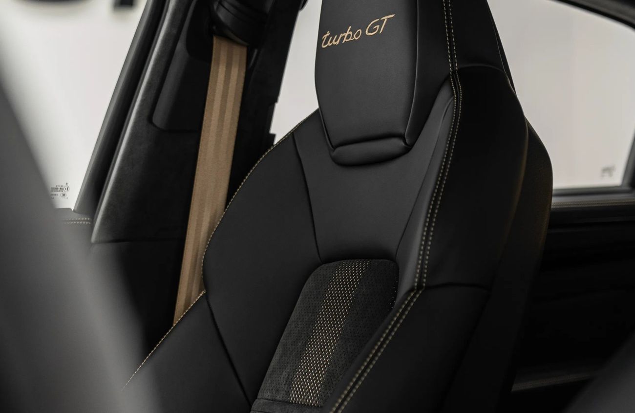 Porsche Cayenne 4.0L V8 Twin-Turbocharged Engine