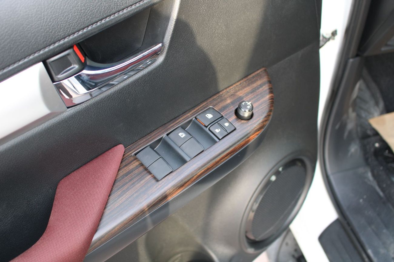 تويوتا هيلوكس TOYOTA HILUX 2.4L DIESEL 4WD DOUBLE CAB GLXS-V AUTO