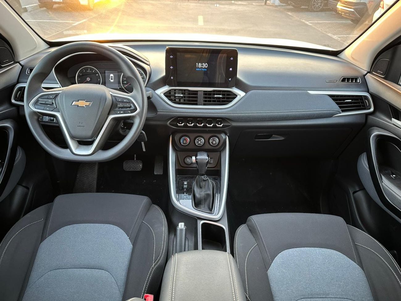 Chevrolet Captiva LS 1.5L (149 HP) (5 Seater)