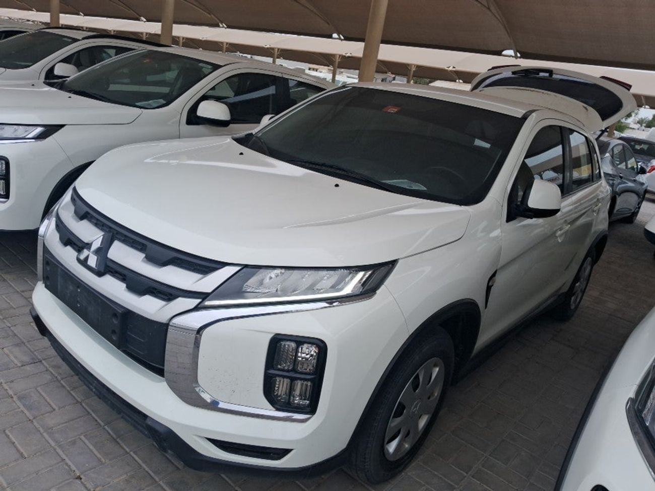 ميتسوبيشي ASX GLX MID 2 | بدون دفعة مقدمة | اختبار القيادة في المنزل