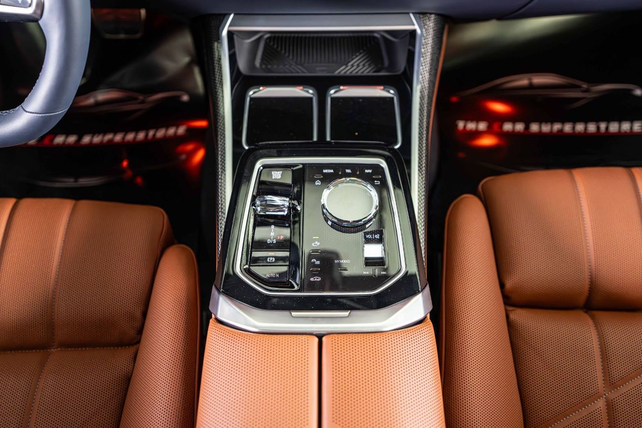 BMW M760Li GCC-1 Owner-Abu Dhabi Motors Warranty Service Contract Until 07/2030