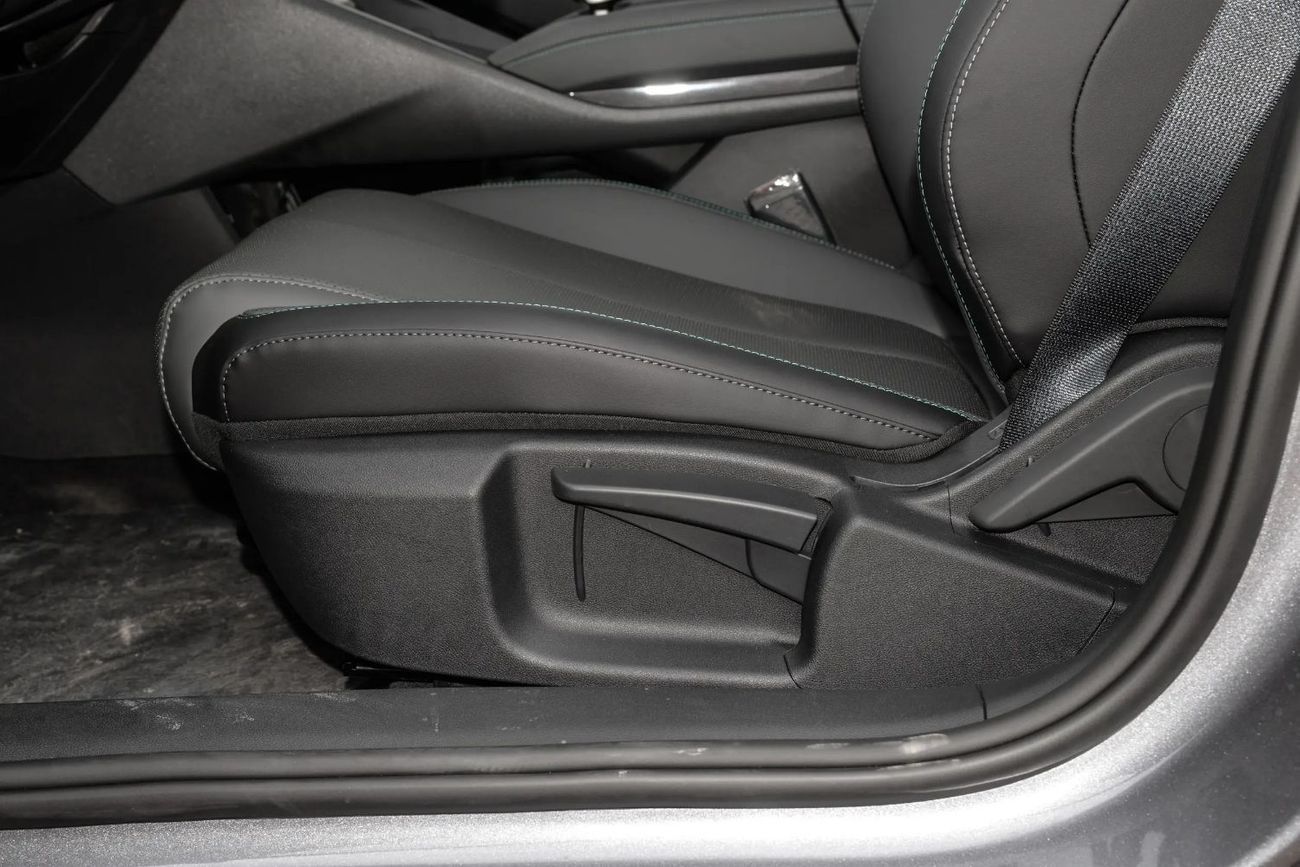 بي واي دي كين ال دي ام-اي BYD Qin L 2025 DM-i 80KM Leading Type