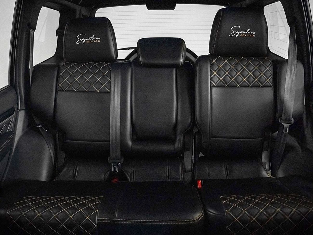 ميتسوبيشي باجيرو Signature Edition 3.8L V6