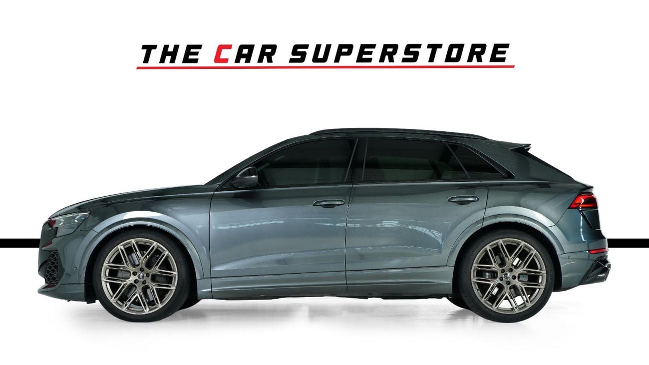 Audi RSQ8 STANDARD High Gloss Black Styling Package-23 Inch Alloys-Al Nabooda Service Contract Until 2029