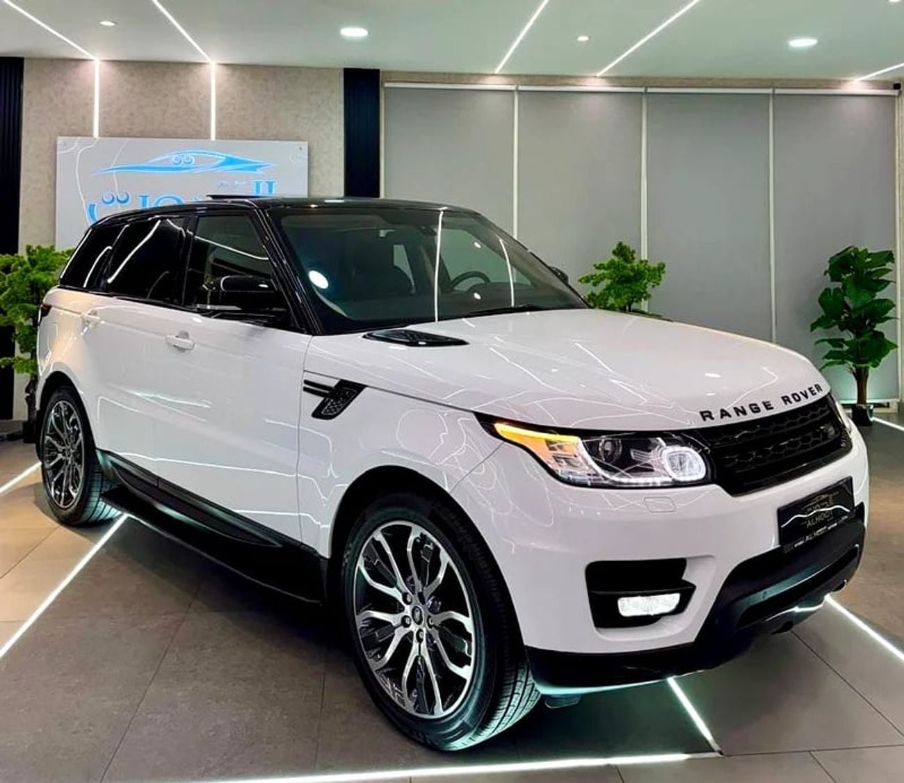 Land Rover Range Rover Sport Supercharged 5.0L BEST SUPERCHARGED V8 || TOP RANGE || GCC || AMAZING INTERIOR || HEAD UP DISPLAY