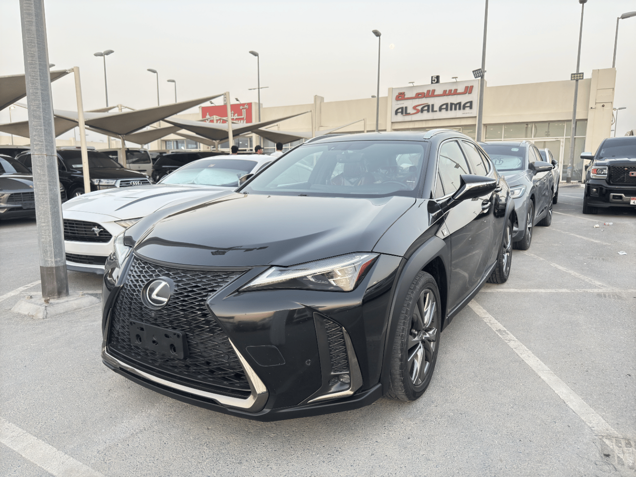 لكزس UX 200 F Sport Platinum 2.0L (160 HP)