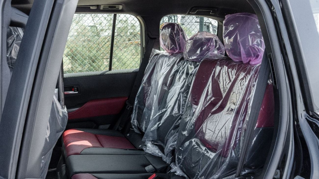 Toyota Land Cruiser 2026 Toyota Land Cruiser VXR 3.5L AT Petrol (Black-Red) Omani