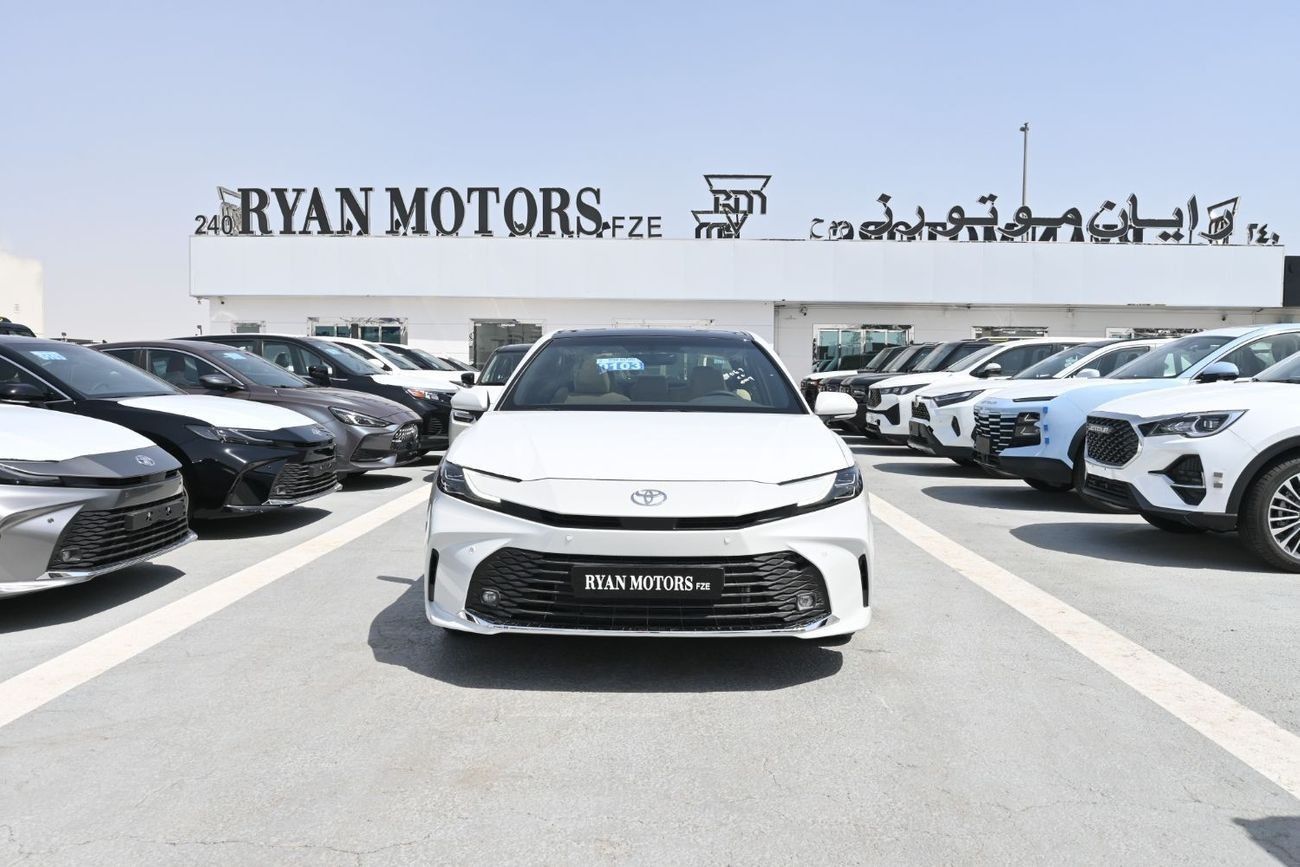 Toyota Camry Toyota Camry LE 2.5L Hybrid, Model 2025, Color White