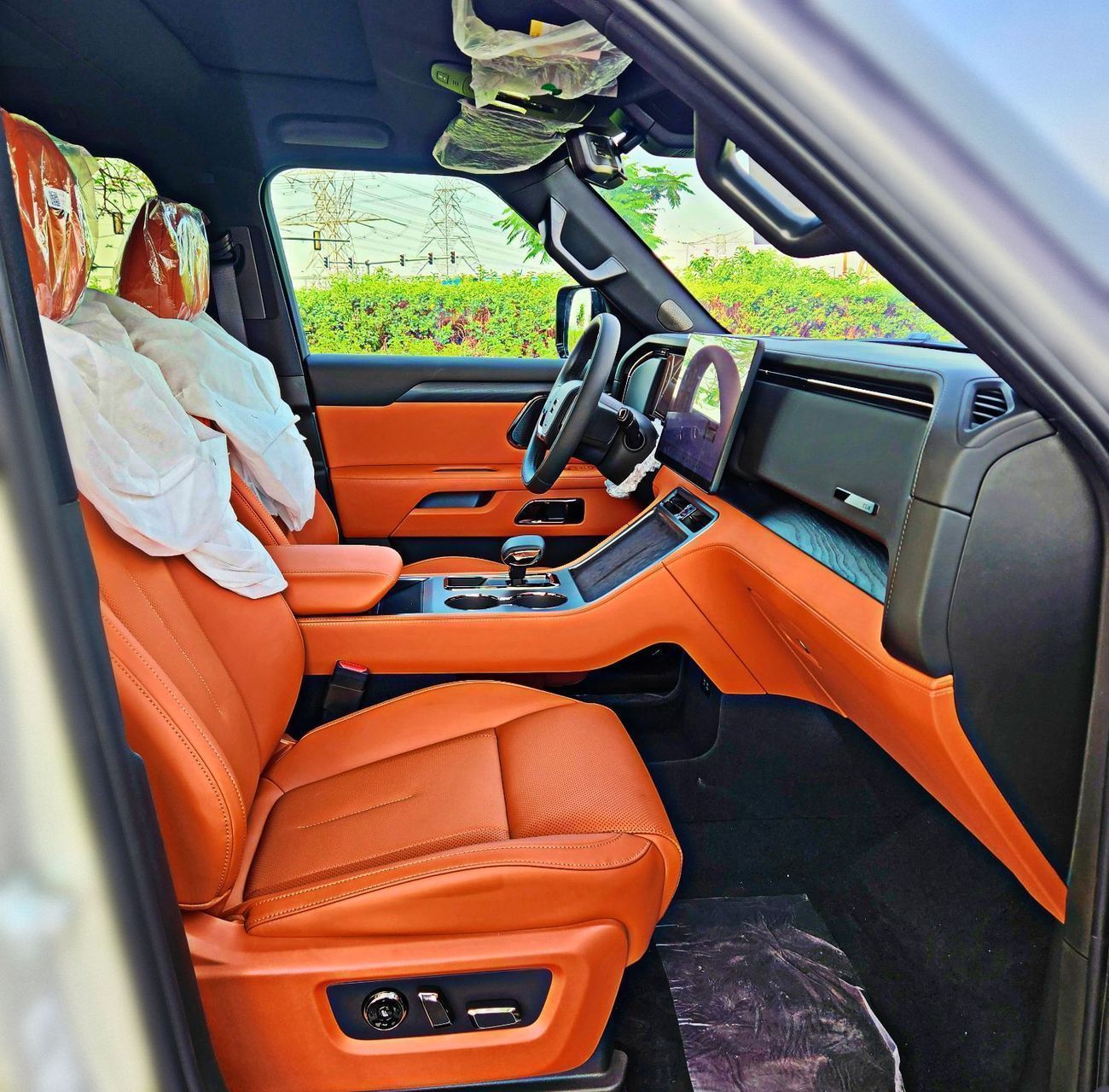 ROX 01 1.5L-4CYL TURBO ENGINE 350 KW DUAL MOTOR 2 YEARS OR 80,000KM SERVICE CONTRACT WITH OFFICIAL ROX