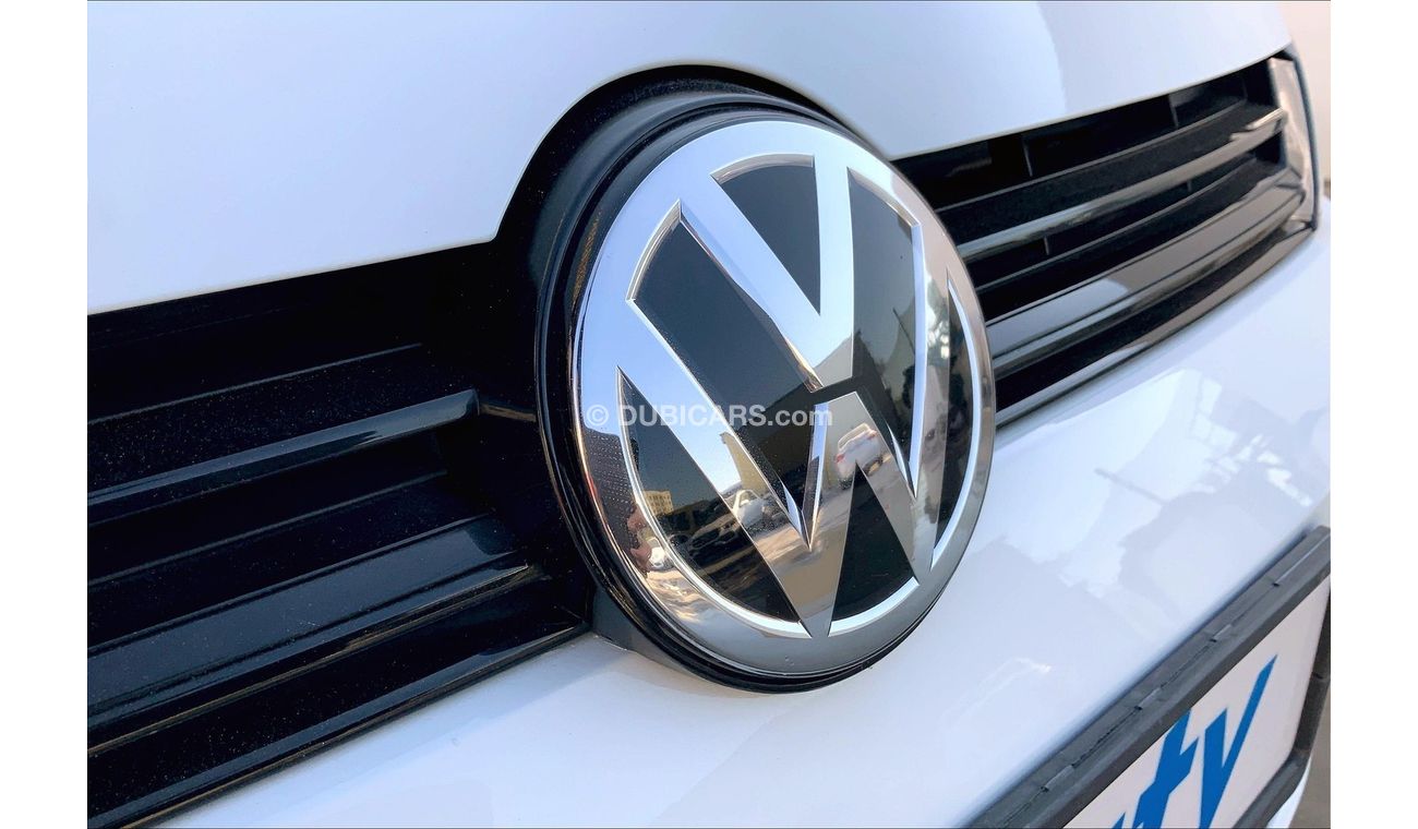 Volkswagen Golf R - Leather w/sunroof
