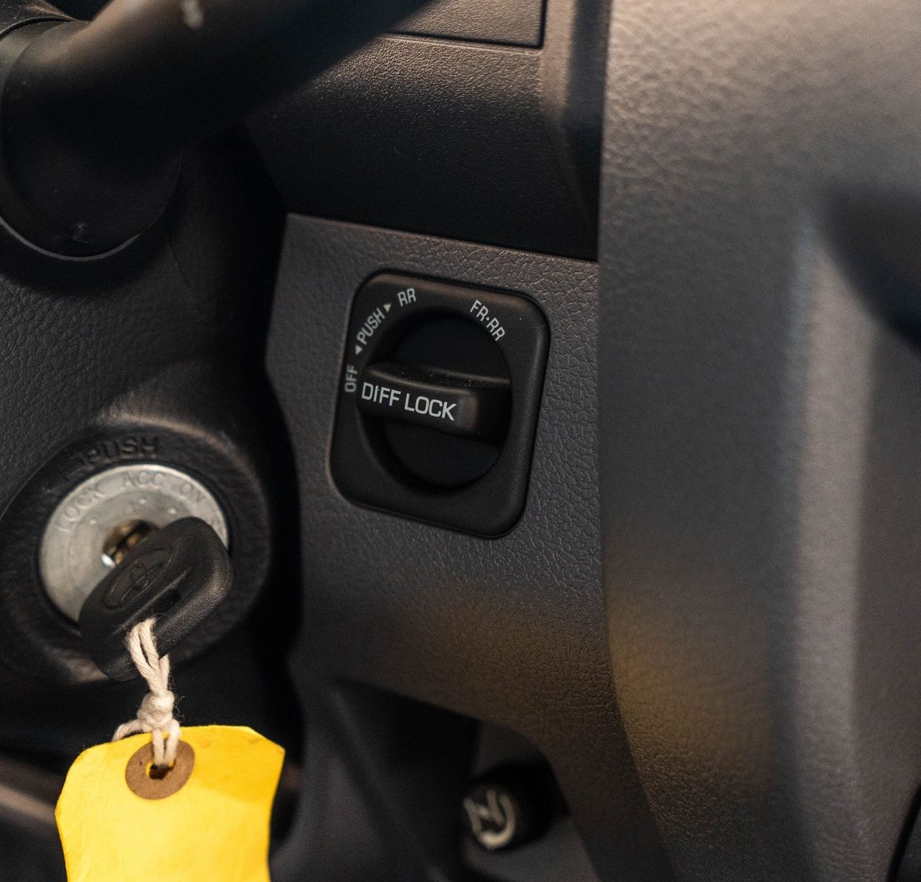 Toyota Land Cruiser Pick Up LC 79 SC || 4.2 DSL || 2025