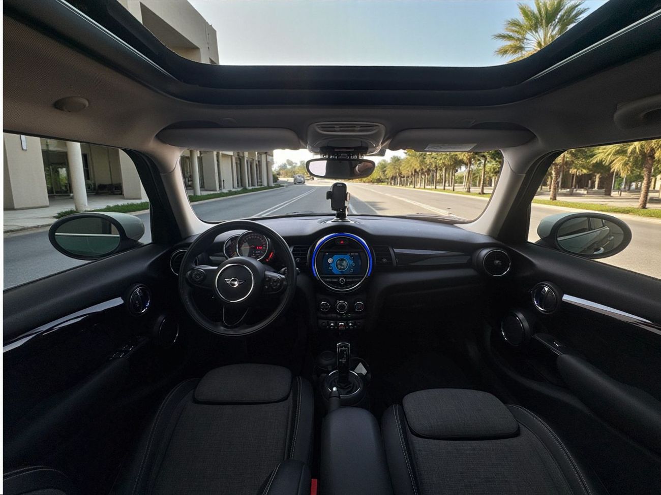 ميني كوبر Std 1.5L I3 A/T | 2020 | GCC SPECS | AED 960 per month