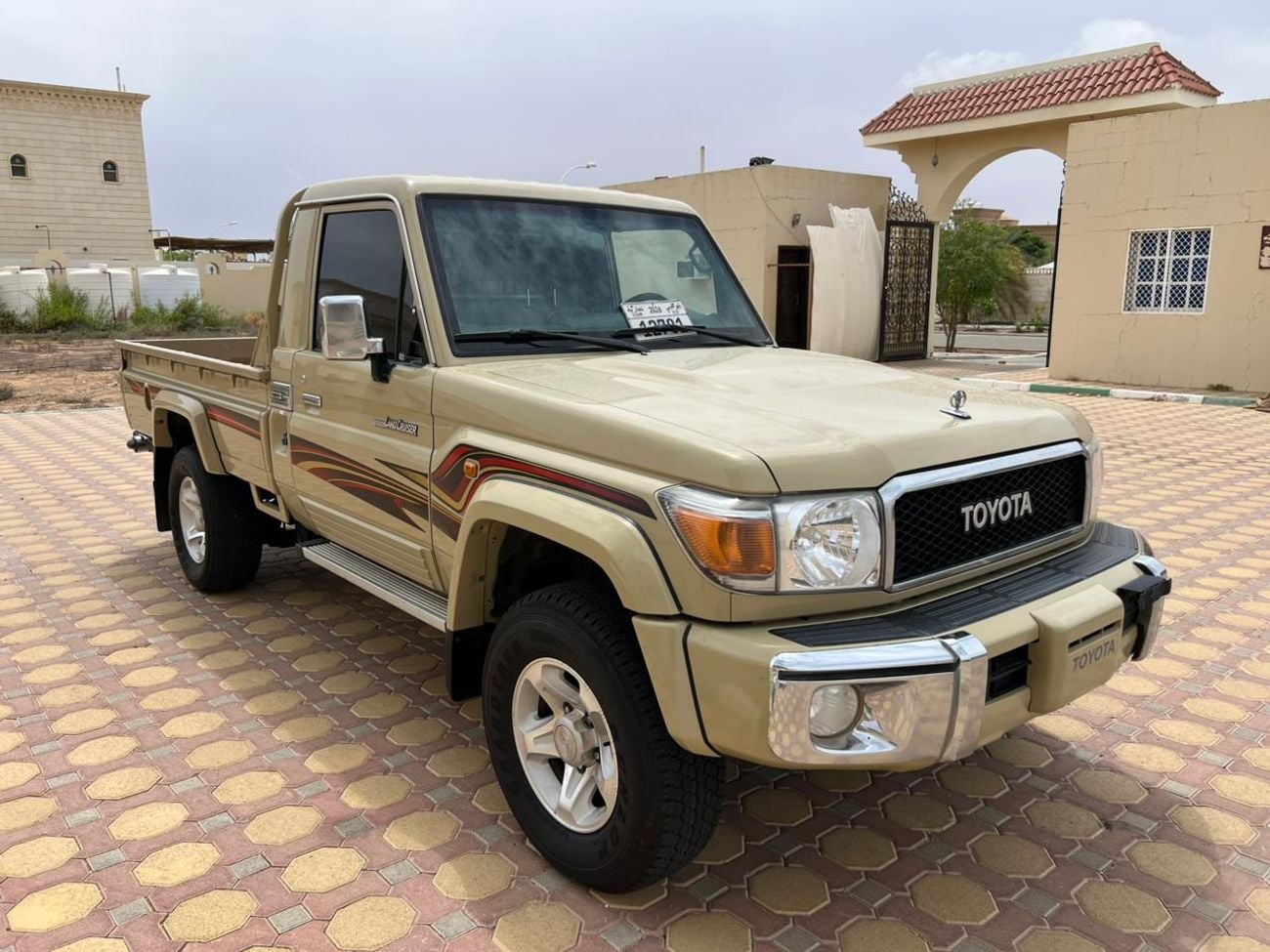 تويوتا لاند كروزر بيك آب PETROL