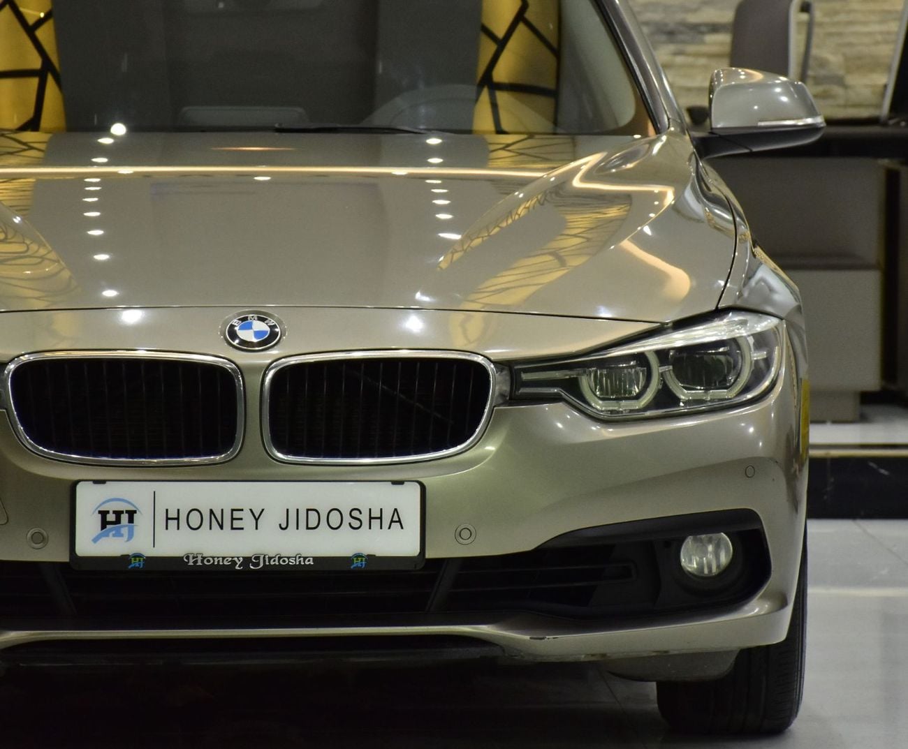 بي أم دبليو 318i EXCELLENT DEAL for our BMW 318i ( 2016 Model ) in Brown Color GCC Specs