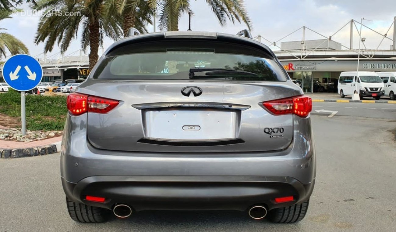 Infiniti QX70 Limited GCC NO ACCIDENT NO PAINT